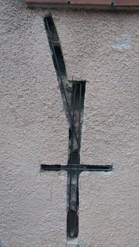 Sècheresse des murs et du sol, sinistre, traitement par agrafes à Martigues