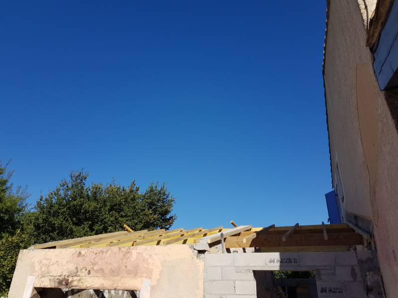 Préparation pour la pose de genoises