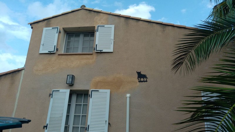 Sècheresse des murs et du sol, sinistre, traitement par agrafes à Martigues
