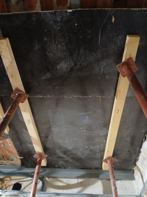 Construction d'une terrasse et isolation par l'extérieur d'une maison à Marseille