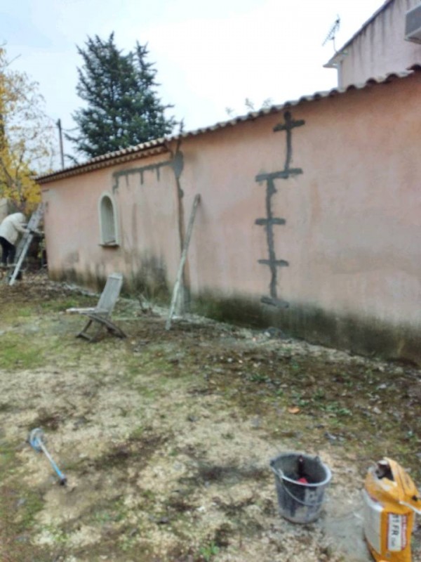 Réparation de fissure sur façade de maison à Marignane