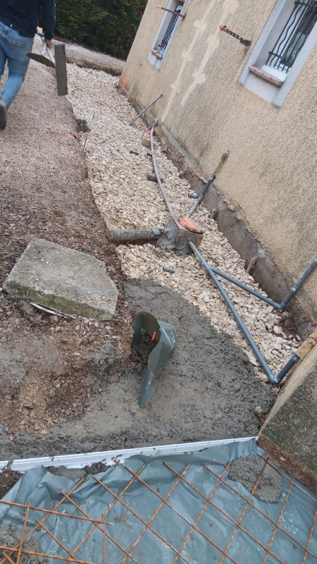 Construction d'une terrasse et isolation par l'extérieur d'une maison à Marseille