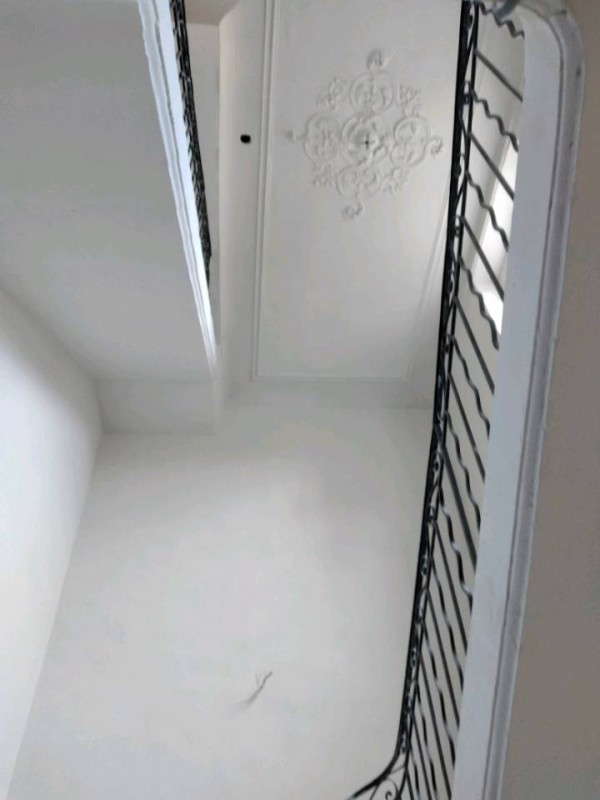 Rénovation intérieur d'une cage d'escalier d'un bâtiment historique sur Nîmes